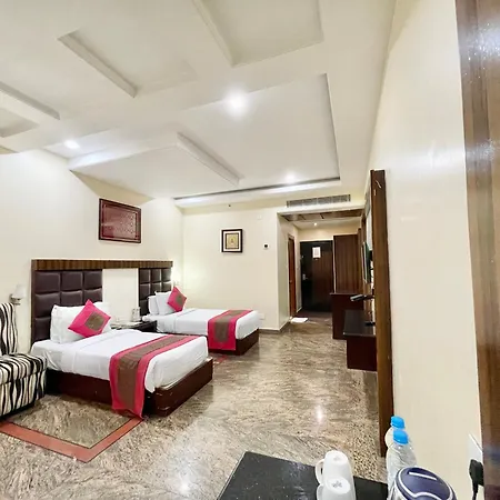 Hotel Ssssssss Close! Varanasi-2