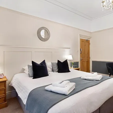 Fountains Guest House - Harrogate Stays With Free Parking-2