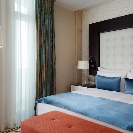Badamdar Hotel And Residences-3