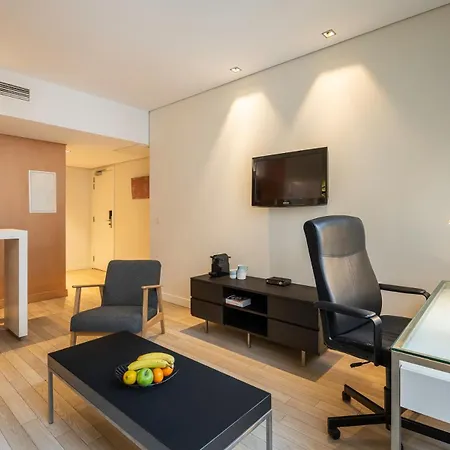 B-Aparthotel Grand Place-2