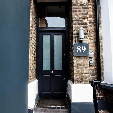 The Finsbury Guesthouse-2