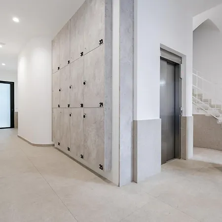 Feelathome Castilla Apartments-2