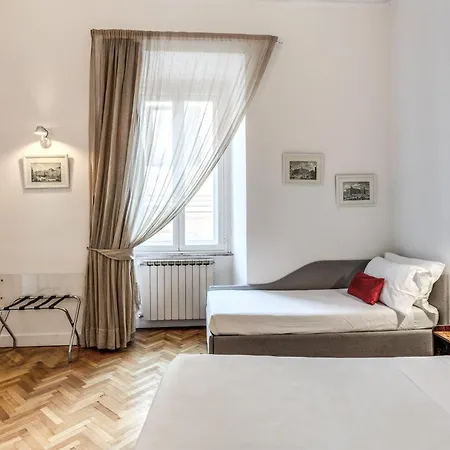 Little Queen Relais-2