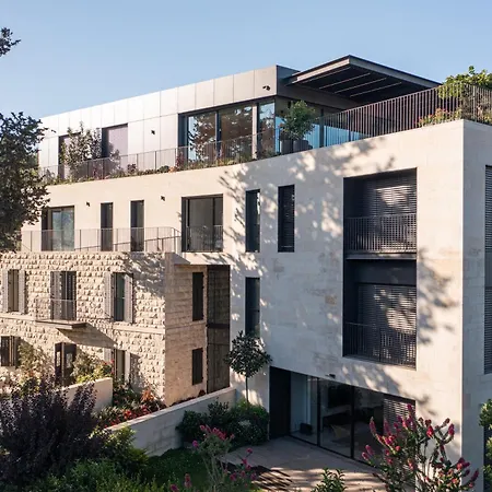 The Y House-3