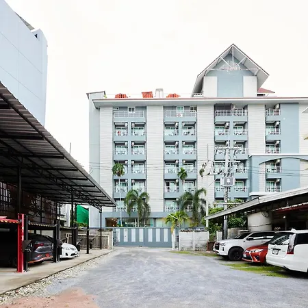 Adelphi Pattaya-3