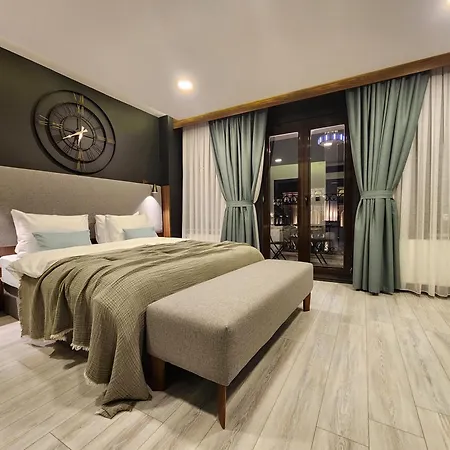 Taksim Landhouse Hotel 1 Min To Taksim Square-3