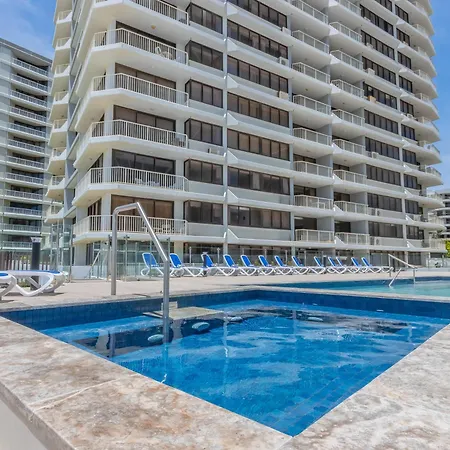 Breakers North Absolute Beachfront Apartments - Official-3