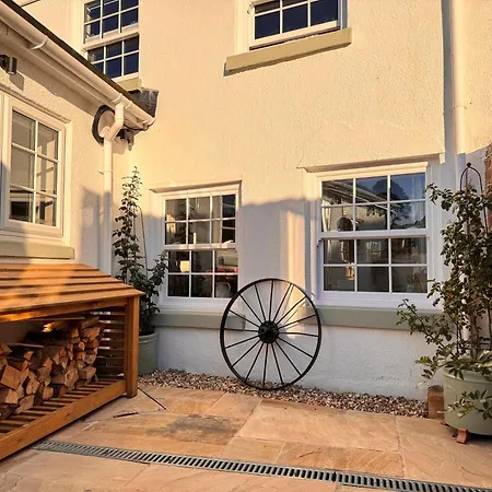 Pilchard Cottage-3