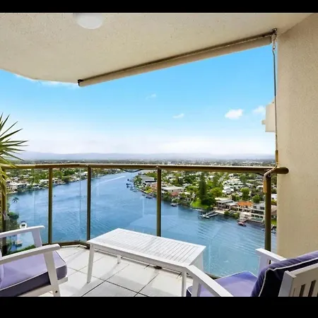Penthouse In Surfers Hawaiian Holiday Apartments-3