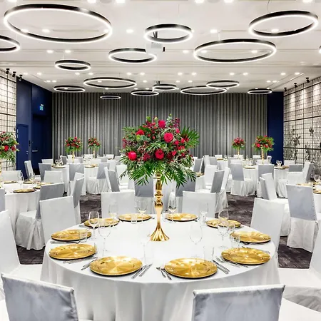 Hilton Garden Inn Krakow Airport-2