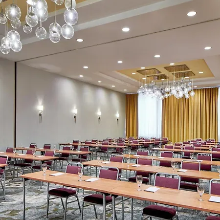 Courtyard By Marriott Portland City Center-3