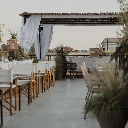 The Vista Rooms & Terrace-3