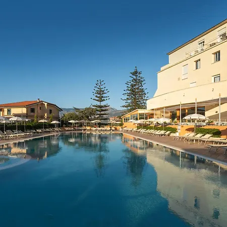Grand Hotel Vesuvio-2