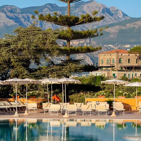 Grand Hotel Vesuvio-2