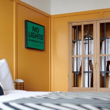 The Chicago Hotel Collection Wrigleyville-2