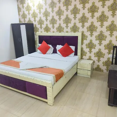 Hotel Ashoka Palace Near Igi Airport New Delhi-3
