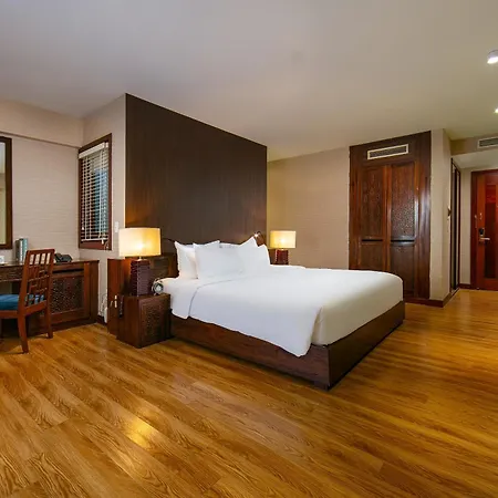 Oriental Suites Hotel & Spa-3