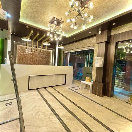 Hotel Kuber Palace: Beachfront Comfort with Temple Proximity-3