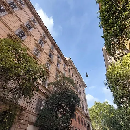 Roman Holiday Suites-2