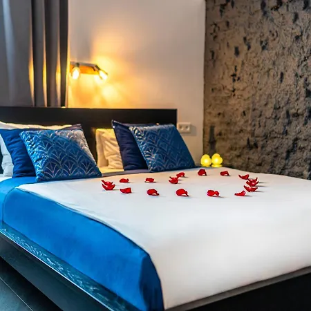 Komorowski Luxury Guest Rooms-2