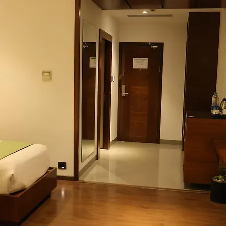 Hotel Ceasar Palace Kottayam-2