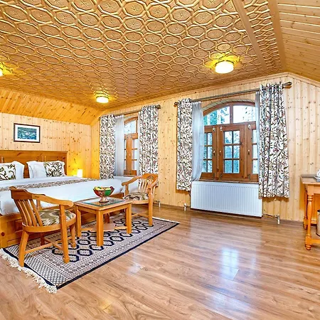 Shaw Inn By Stay Pattern-2