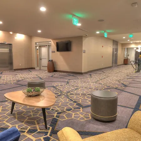 Holiday Inn & Suites Pigeon Forge Convention Center By Ihg-2