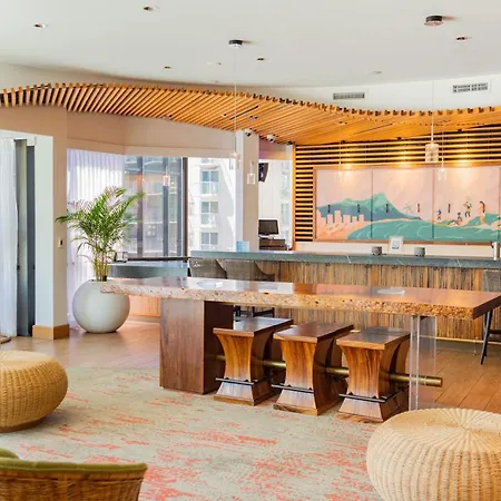 Hyatt Centric Waikiki Beach-2