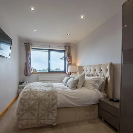 Seren Las, Tenby-3