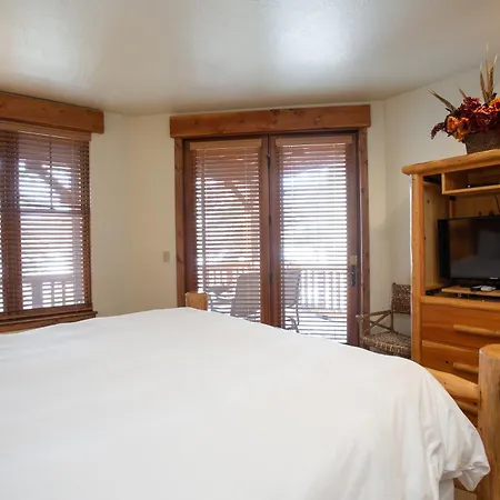 Lodges At Deer Valley-2
