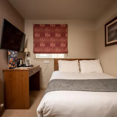 Wellington Hotel By Greene King Inns-3