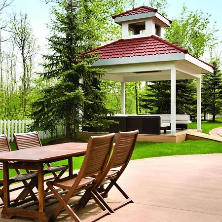 Hilton Garden Inn Niagara-On-The-Lake-2