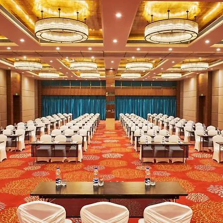 Hilton Garden Inn Lucknow-3