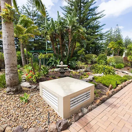 Burleigh Surf Apartments-3