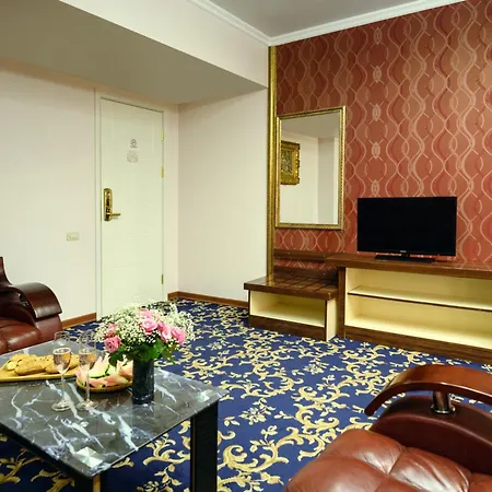 Royal Plaza By Stellar Hotels, Yerevan-2