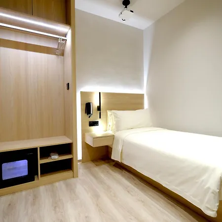 Rest Bugis Hotel-3