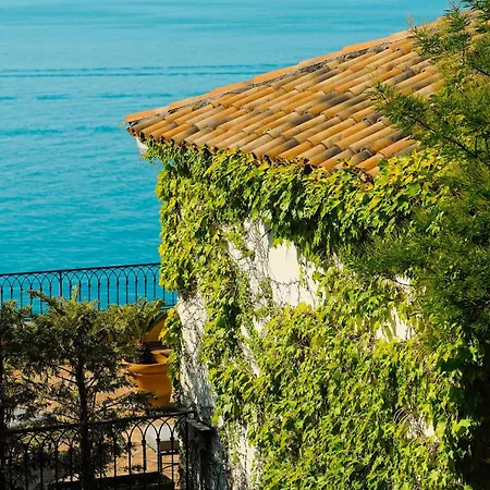 Hotel La Perouse Nice Baie Des Anges-3