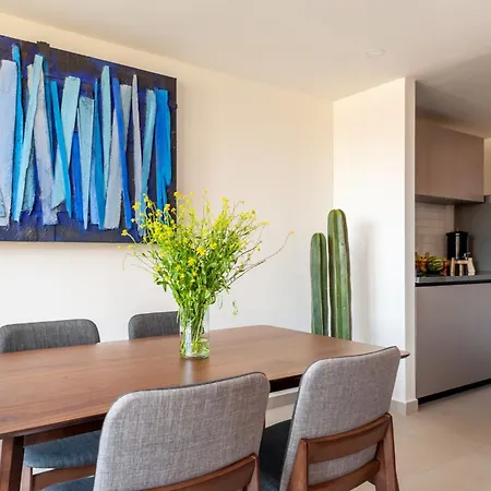 Alcazar Apartments-3