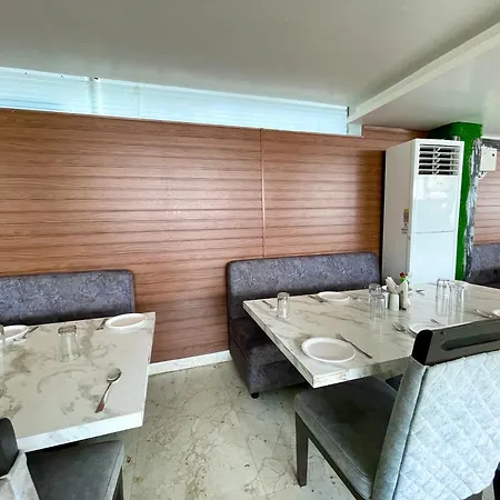 Hotel TBS Puri: Oceanfront Luxury with Full Amenities-2