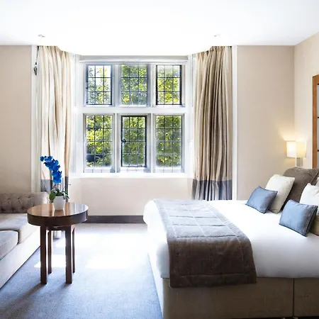Rochester Hotel By Blue Orchid-3
