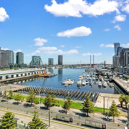 City Harbour Apartments-3