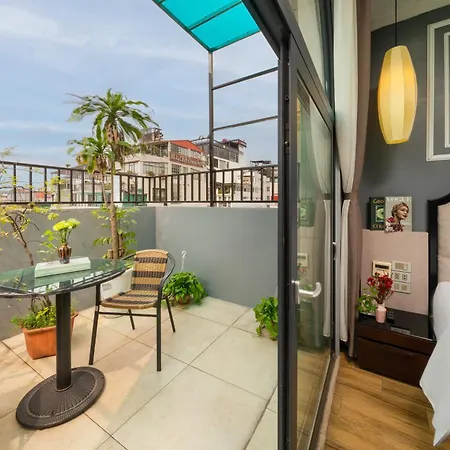 Bella Premier Hotel & Rooftop Skybar-2