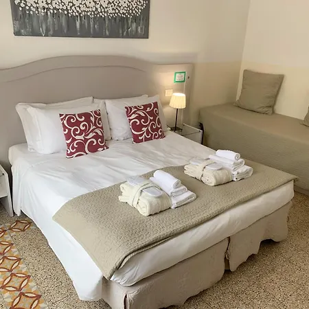 Biancoreroma B&B-2