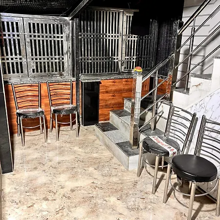 Hotel Raghunandan Inn Near Ram Janambhumi , Parking Available-2