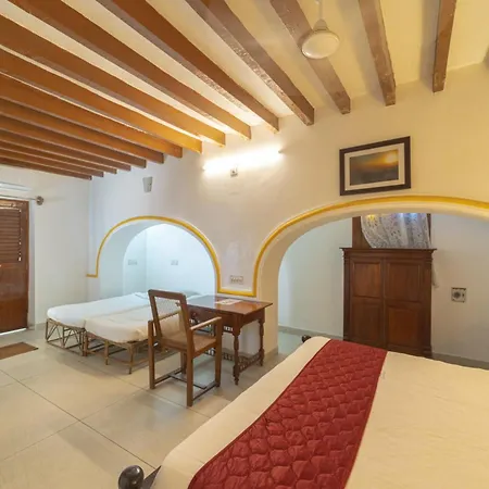 Dumas Guest House-3