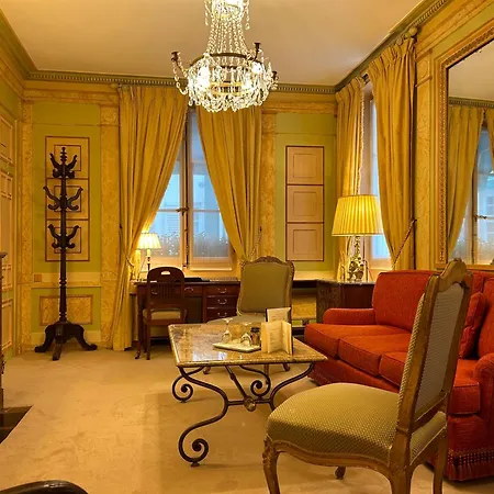 Hotel Duc De St-Simon-2