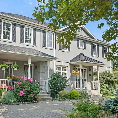 Charlottetown House-3
