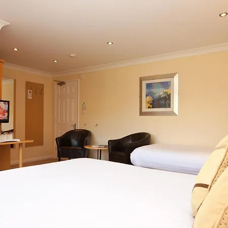 Lingwood Lodge-2