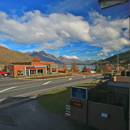 Queenstown Gateway Apartments-2