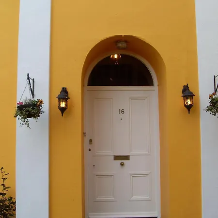 Heathcliff House B&B Exclusively For Adults Free Large Carpark-2